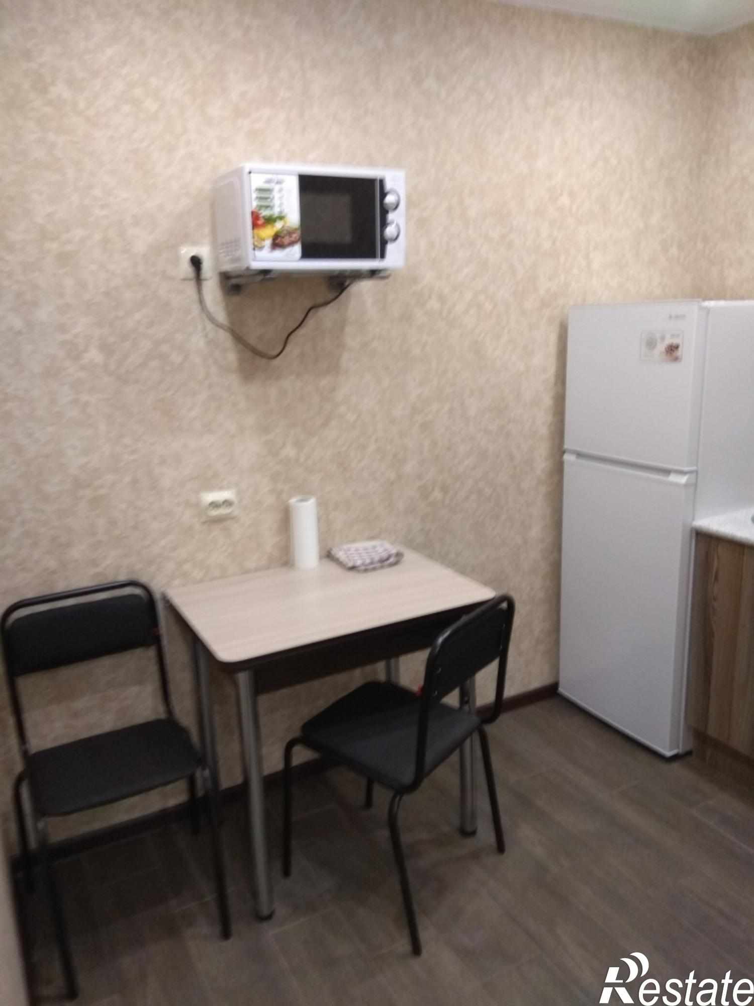 Сдать квартиру за 28 000 рублей на Мира ул, 4