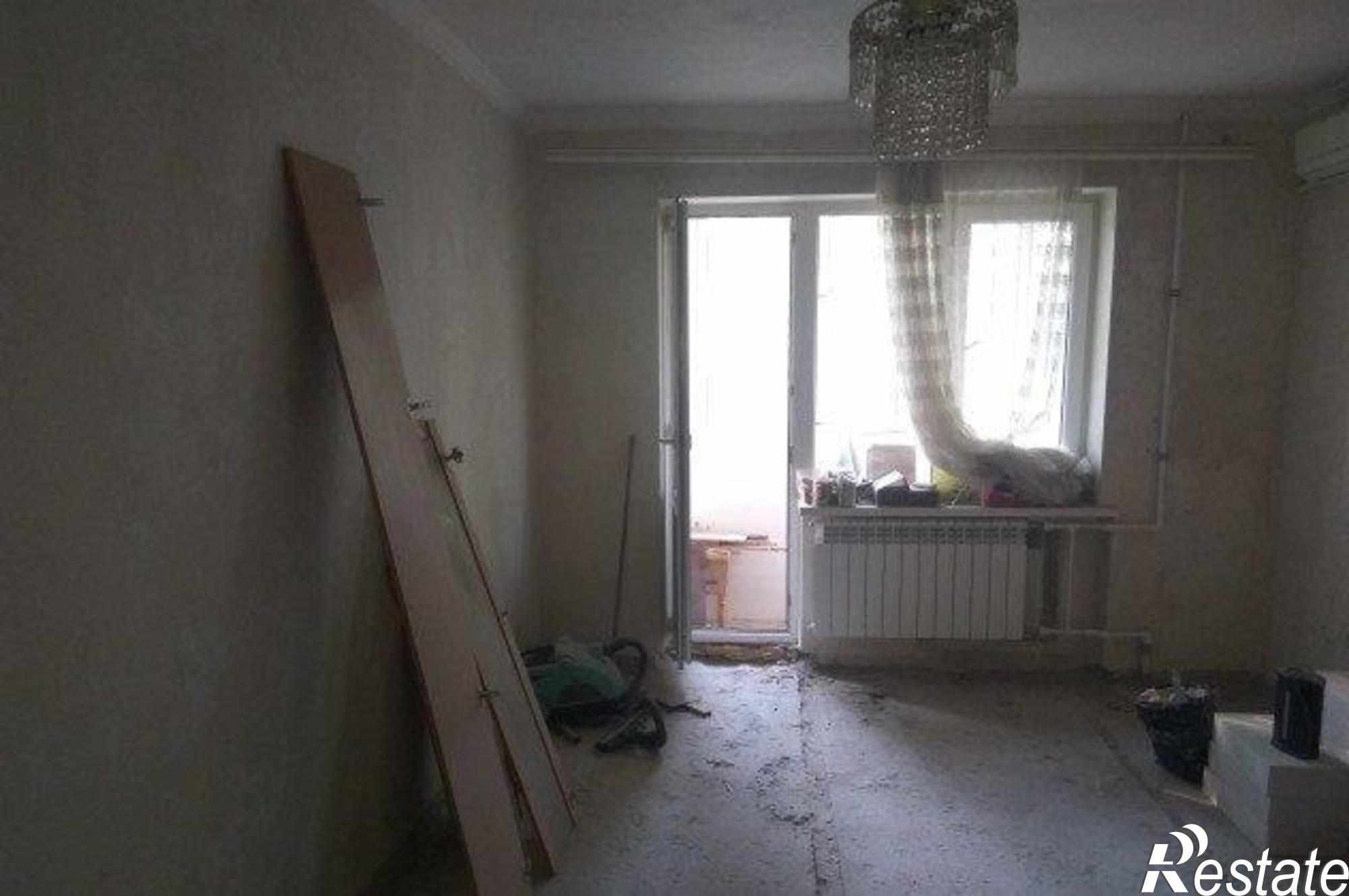 Купить квартиру за 2 440 000 рублей на Гагринская улица, 9/2
