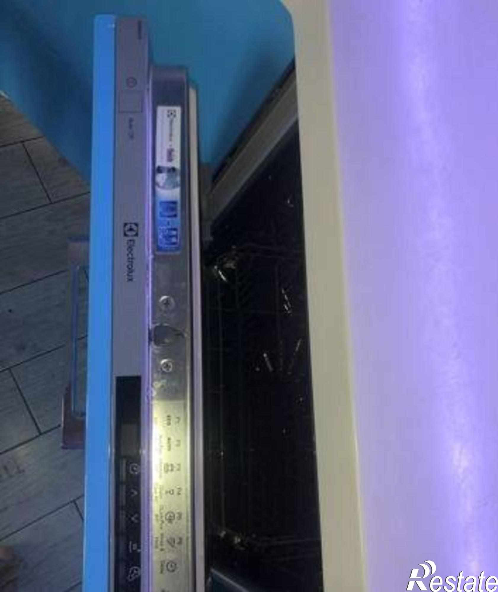 Купить квартиру за 7 800 000 рублей на улица Закруткина, 2/2