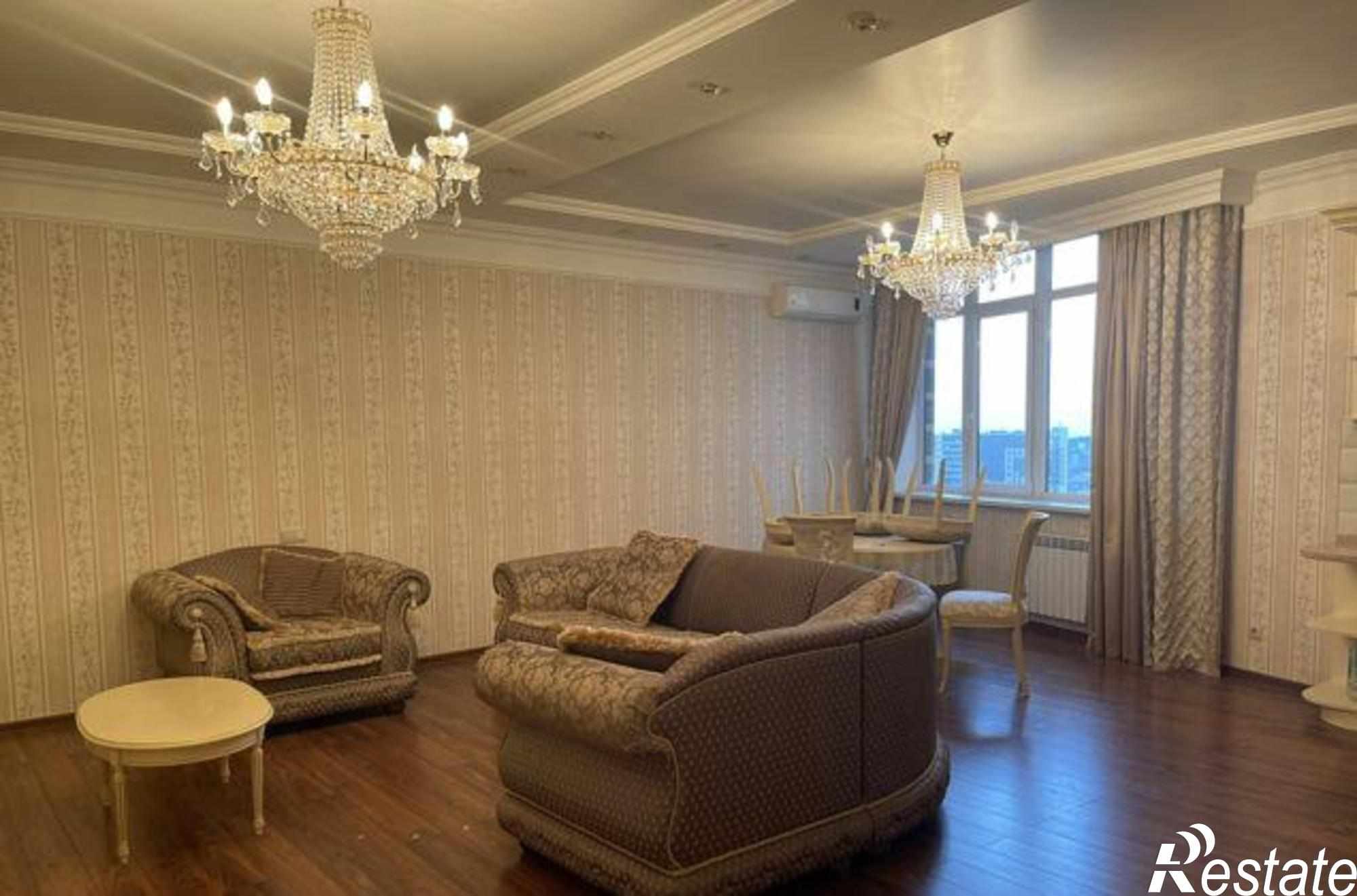 Купить квартиру за 7 990 000 рублей на улица Варфоломеева, 34