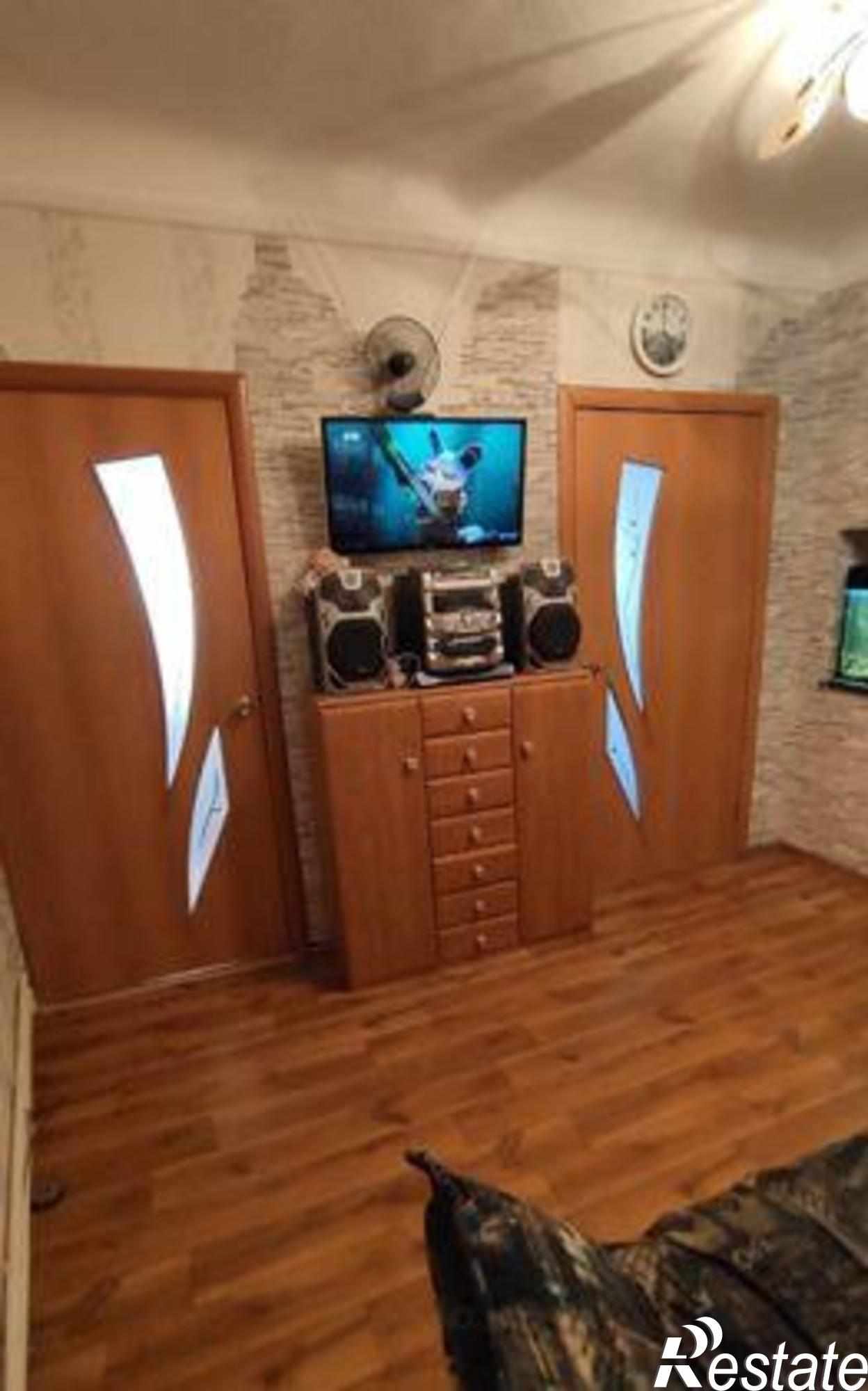 Купить квартиру за 1 880 000 рублей на Лензаводская улица, 7