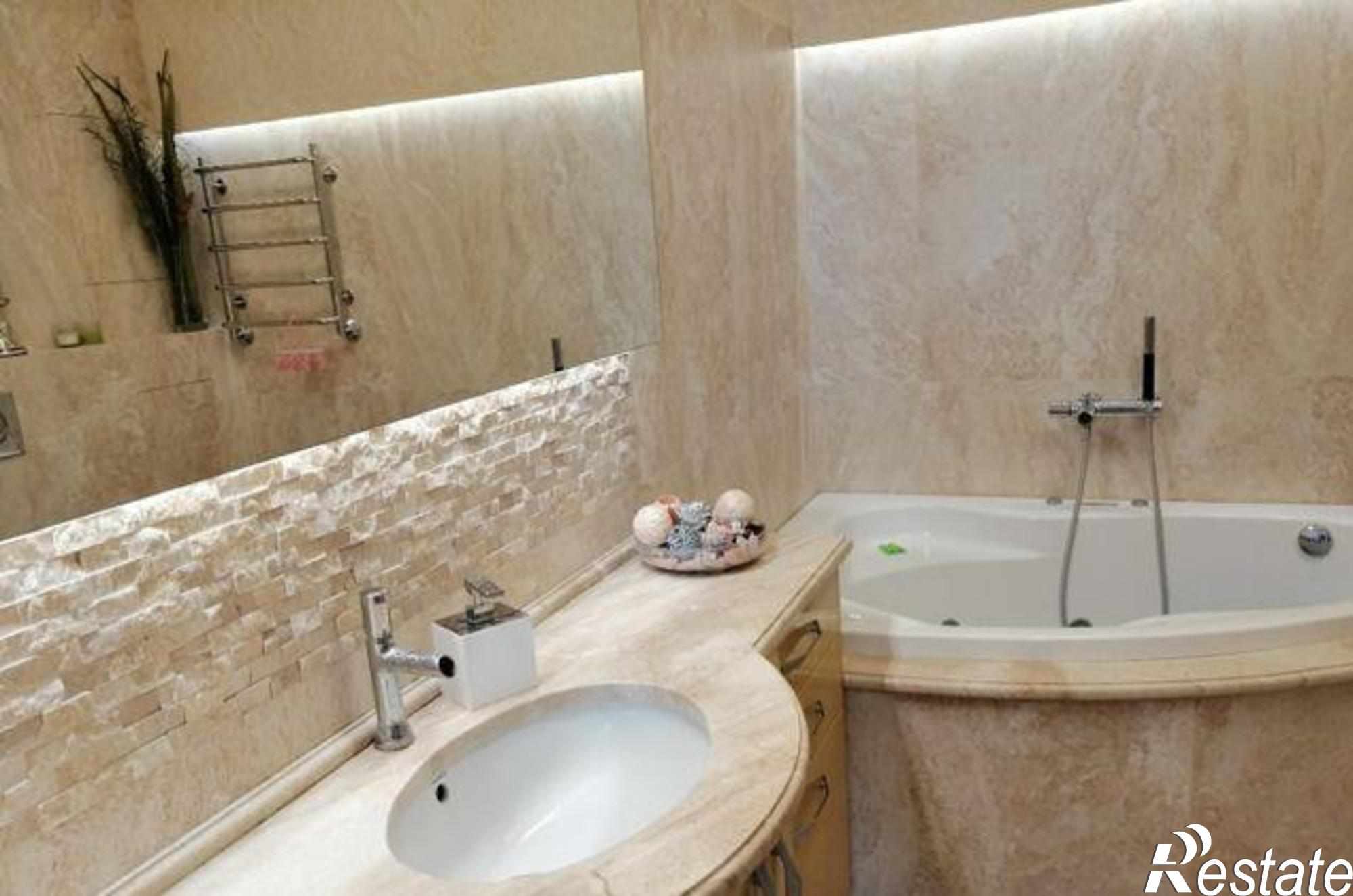 Купить квартиру за 12 500 000 рублей на улица Варфоломеева, 34