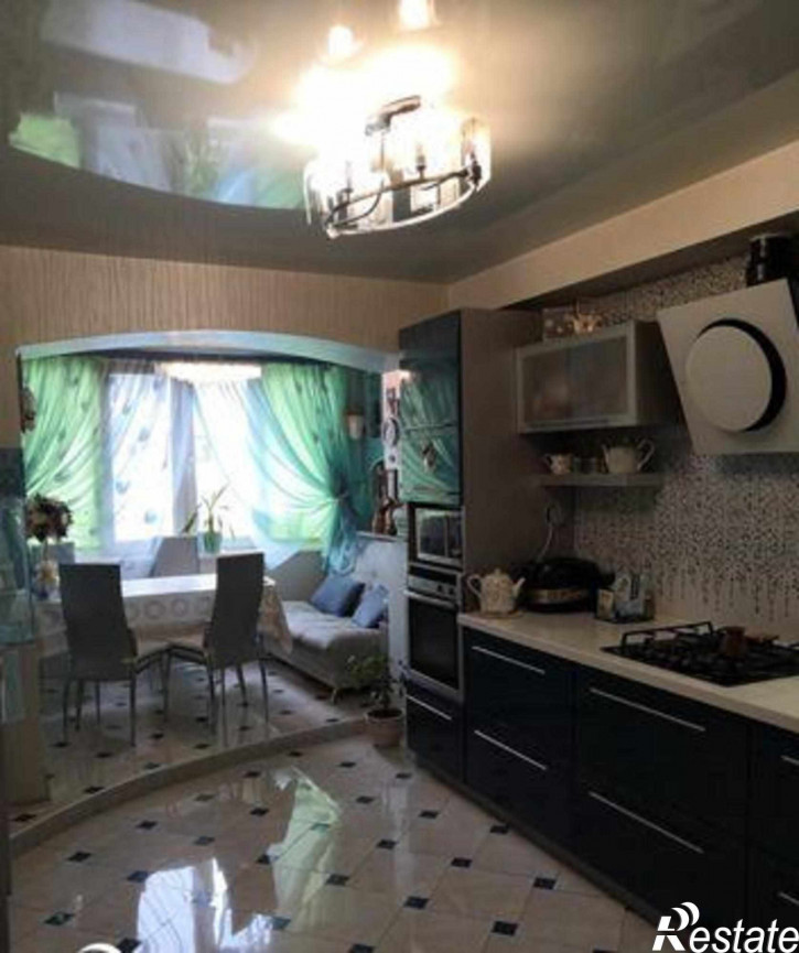 3-комн квартира проспект Королёва, 1/8