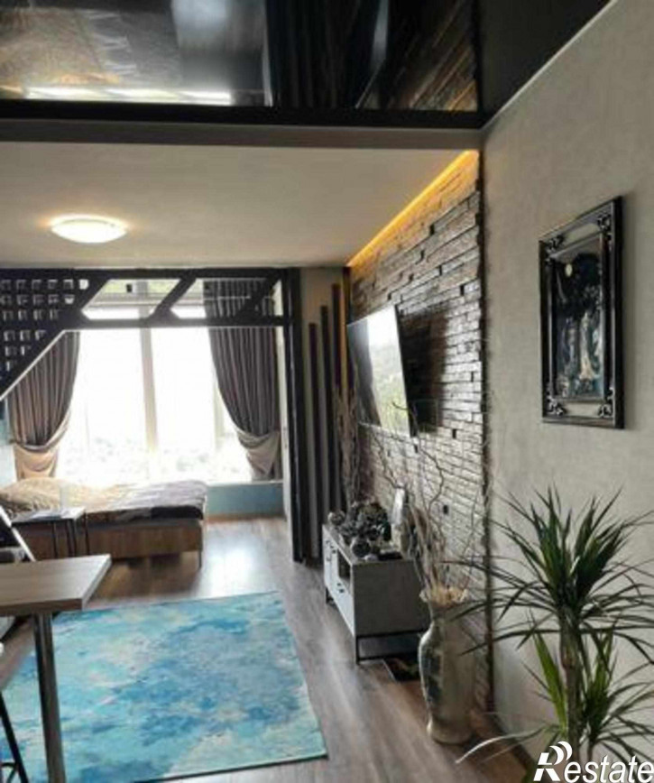 2-комн квартира Творческая улица, 5