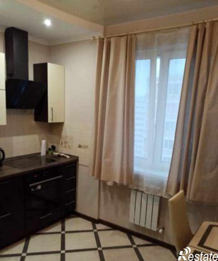 2-комн квартира улица Рыльского, 1