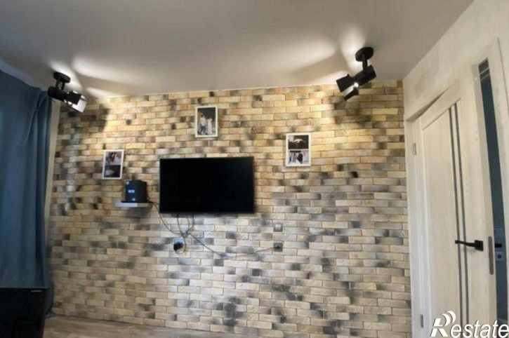 2-комн квартира улица Платона Кляты, 1