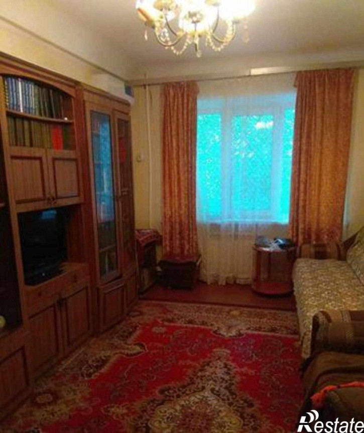 4-комн квартира улица Оганова, 17