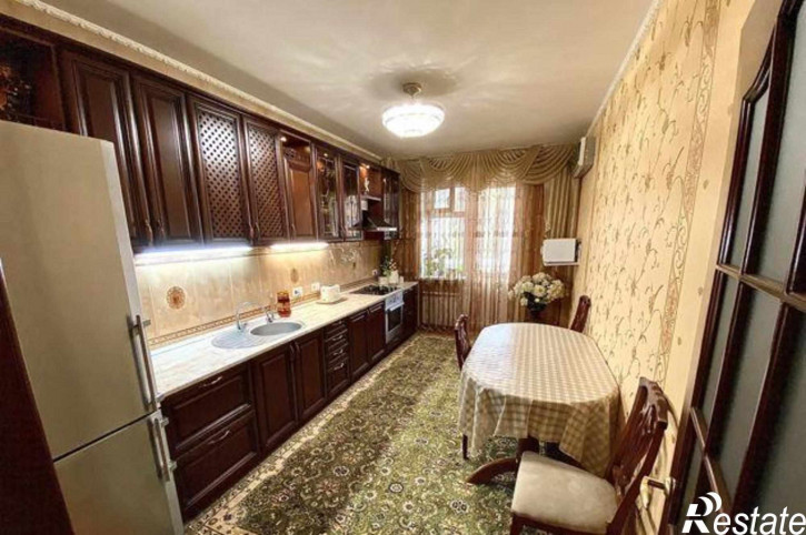4-комн квартира Советская улица, 51
