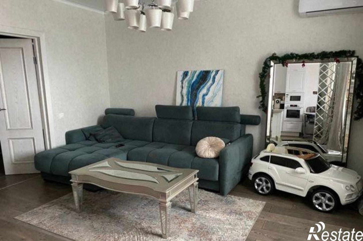 3-комн квартира Творческая улица, 7