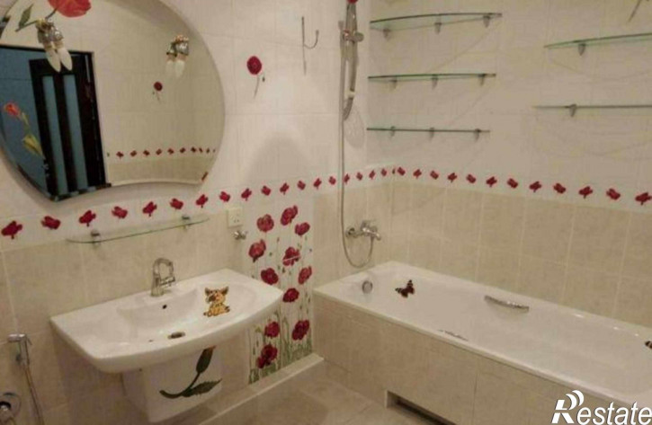 3-комн квартира Вятская улица, 75/2