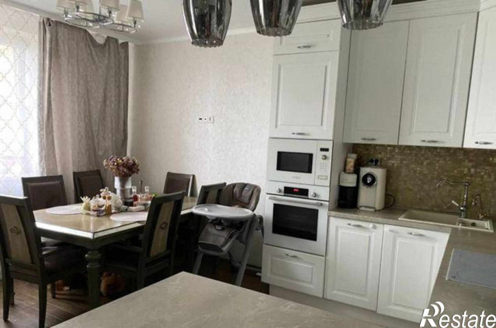 3-комн квартира Творческая улица, 7