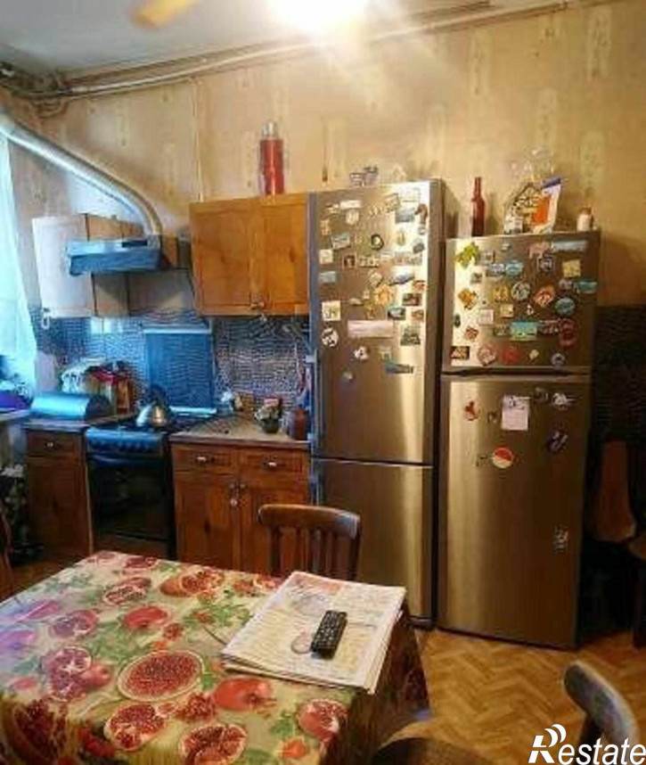 4-комн квартира улица Максима Горького, 8