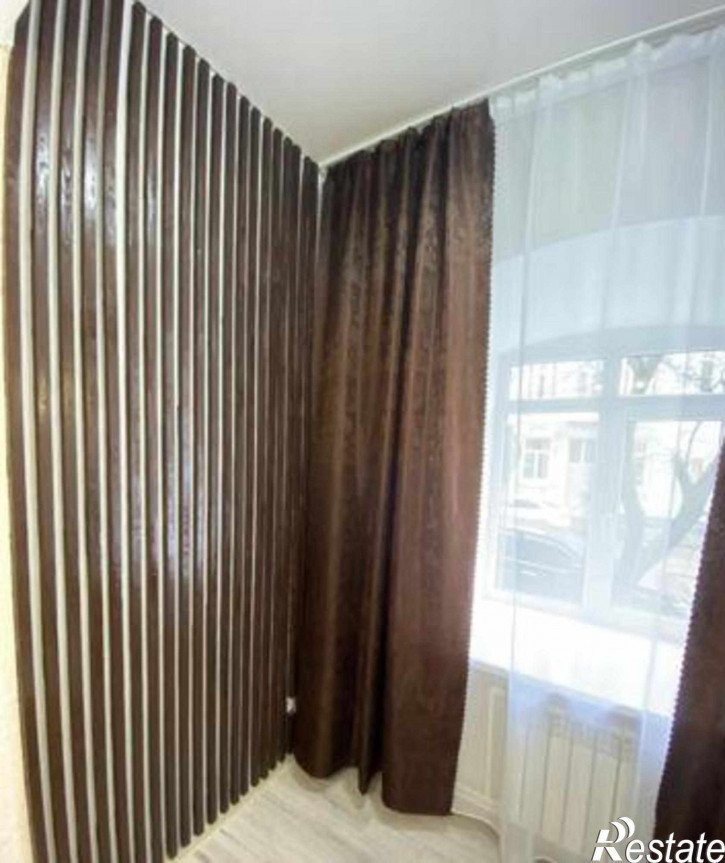 2-комн квартира улица 15-я Линия, 11/11