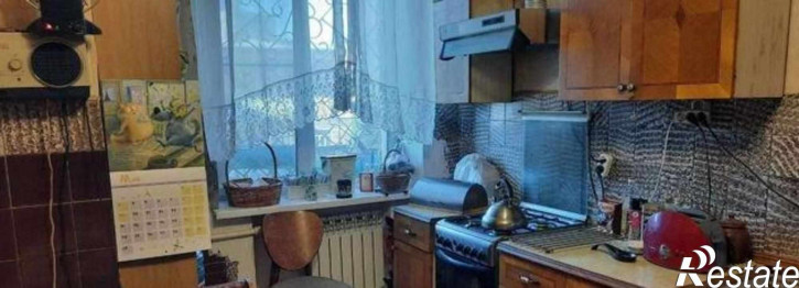 4-комн квартира улица Максима Горького, 8