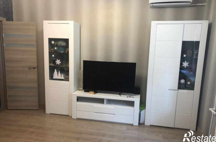 4-комн квартира улица Мечникова, 45
