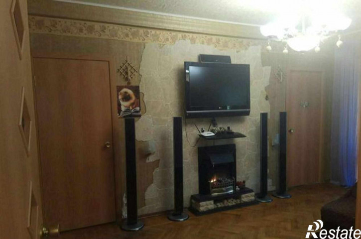 3-комн квартира улица Зорге, 12