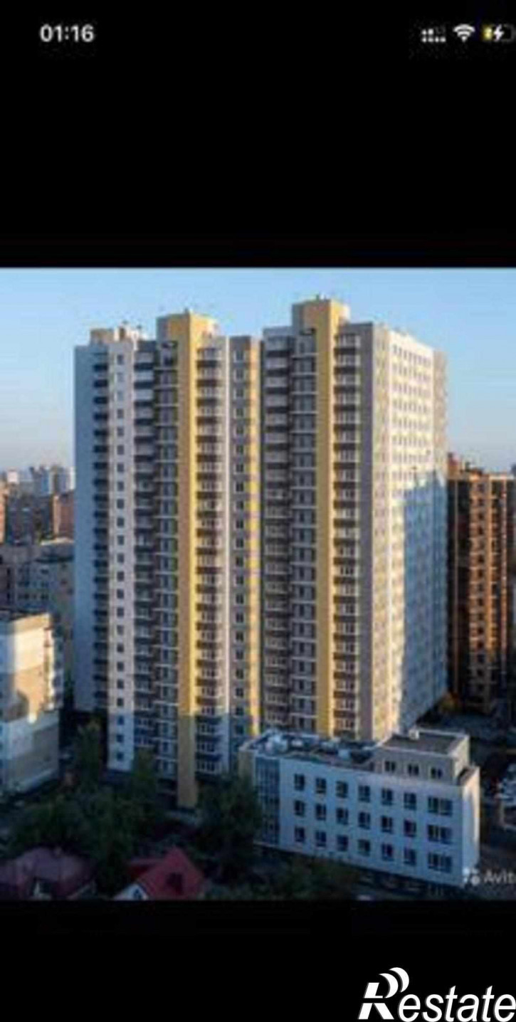 3-комн квартира улица Тельмана, 110с2