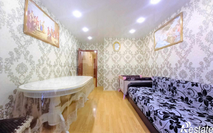 4-комн квартира ул. маршала Рыбалко,  д.8