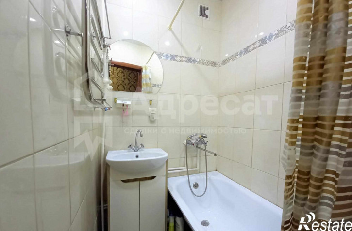 4-комн квартира ул. маршала Рыбалко,  д.8