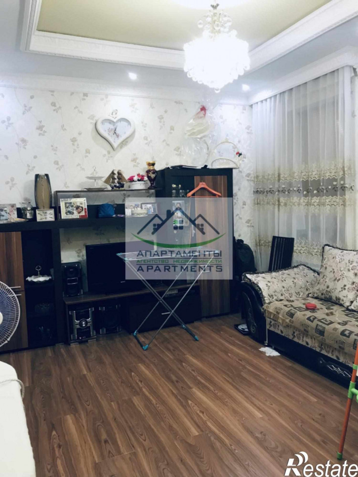 3-комн квартира Крайнего ул, 37