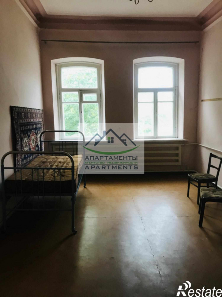 2-комн квартира Крайнего ул, 37