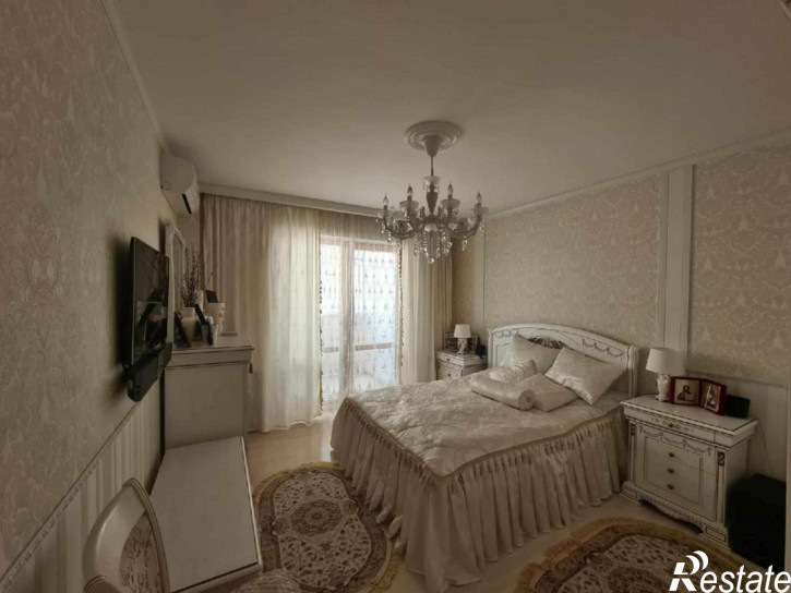 2-комн квартира Половинко ул, 280