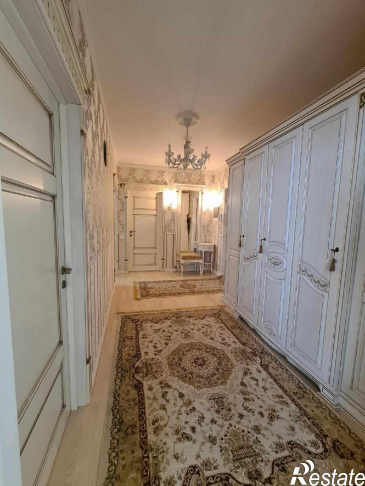 2-комн квартира Половинко ул, 280