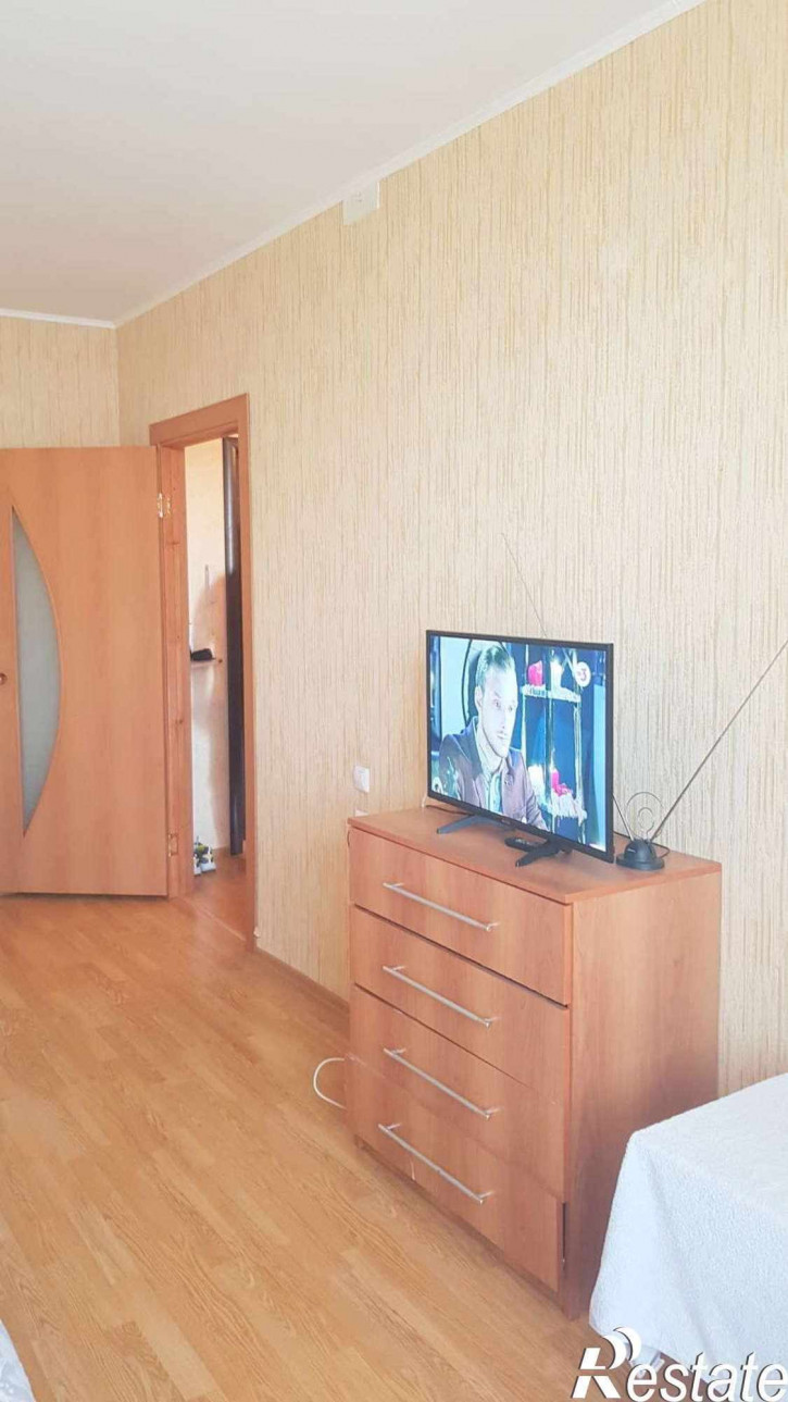 1-комн квартира Есенина улица, 58