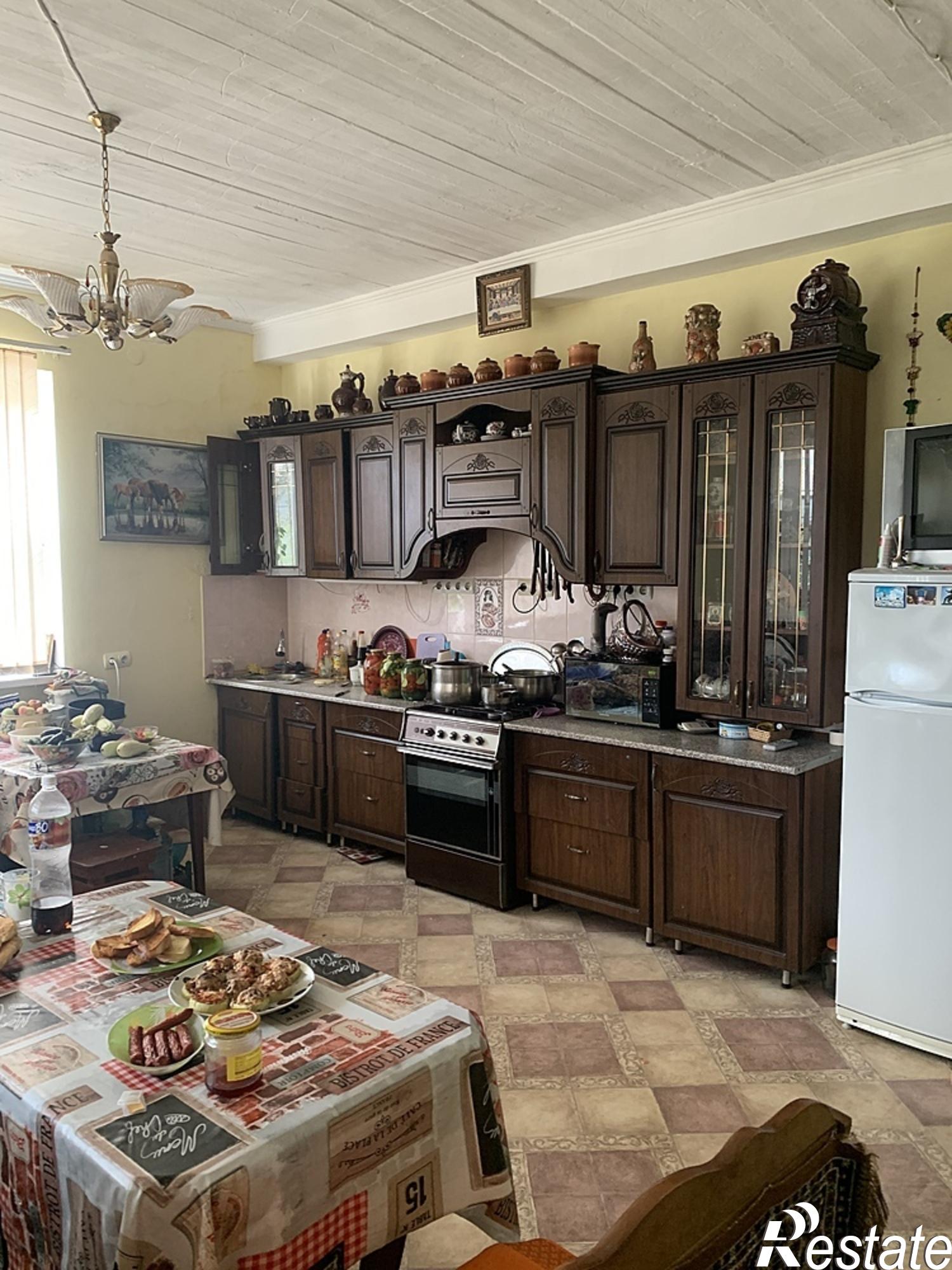 Купить дачу, дом, коттедж за 13 500 000 рублей на улица Космонавта Комарова