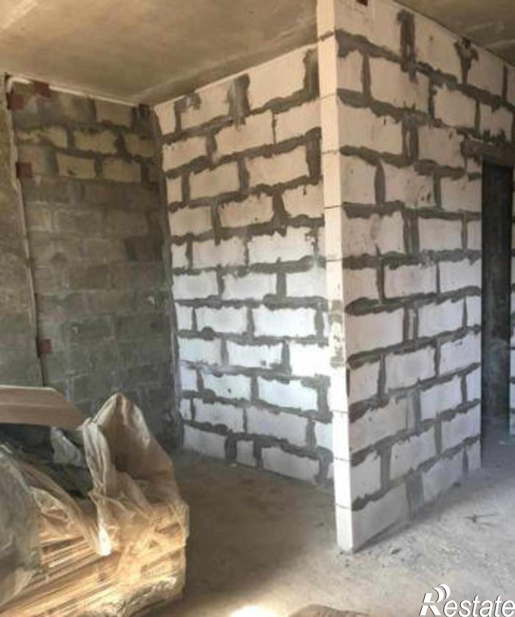 Купить квартиру за 2 300 000 рублей на улица Жмайлова, 19А