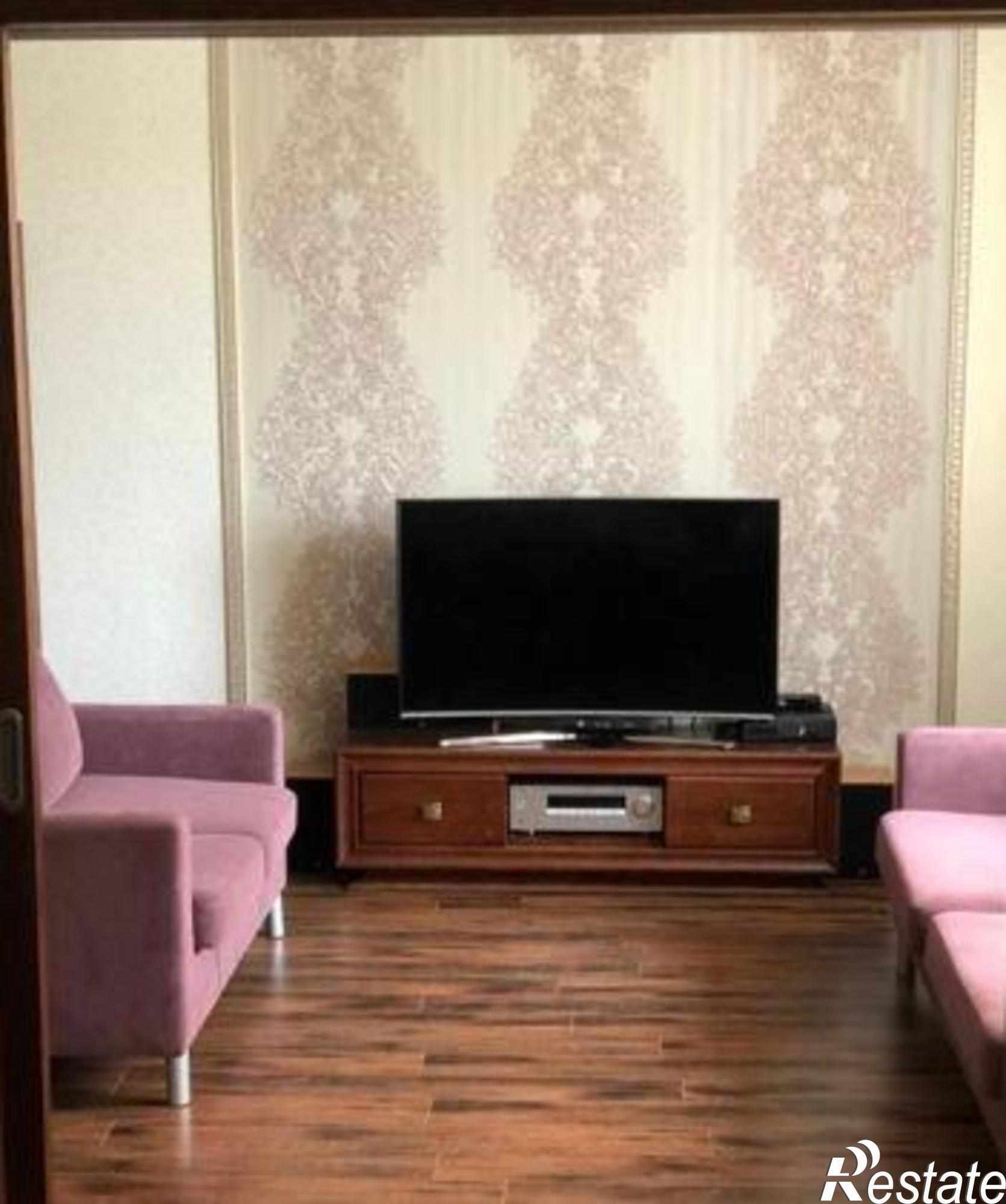Купить квартиру за 9 870 000 рублей на улица Красных Зорь, 15