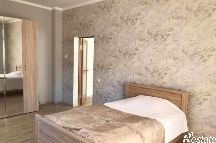 2-комн квартира улица 18-я Линия, 76А