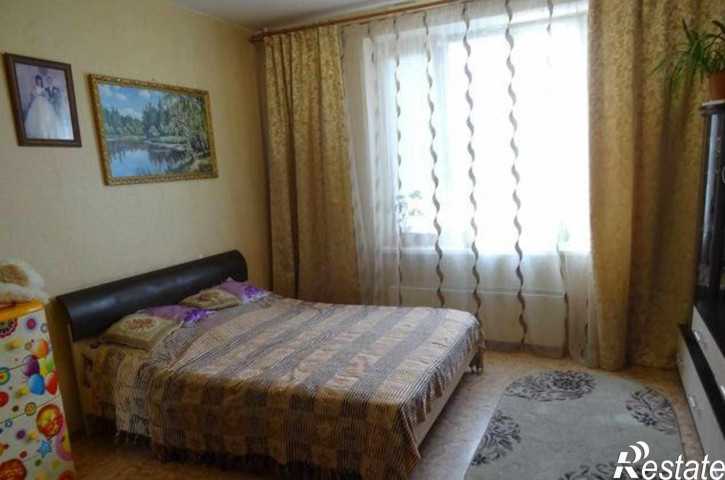 2-комн квартира улица Жданова, 1/5