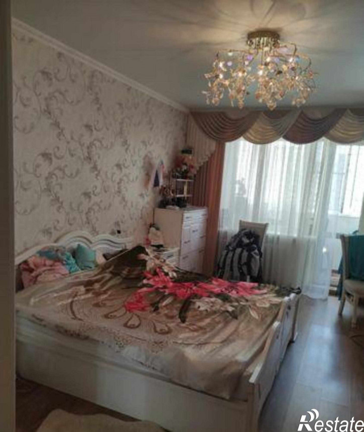 3-комн квартира улица Думенко, 13Д