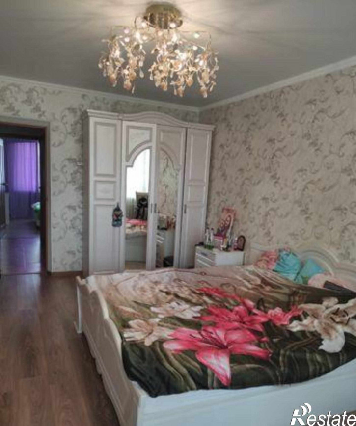 3-комн квартира улица Думенко, 13Д
