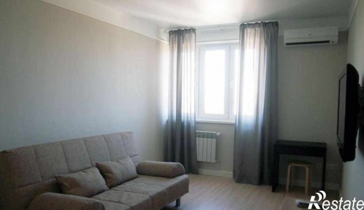 1-комн квартира улица Закруткина, 61