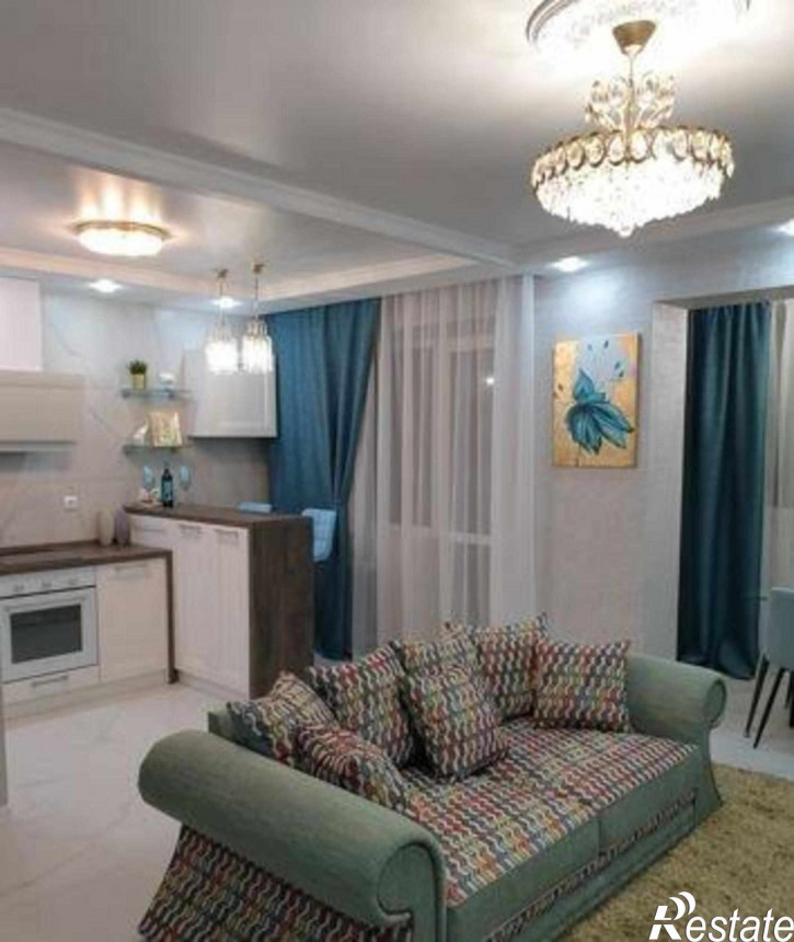 3-комн квартира проспект Горшкова, 6А