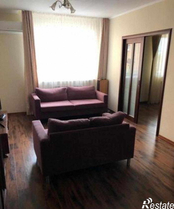 4-комн квартира улица Красных Зорь, 15