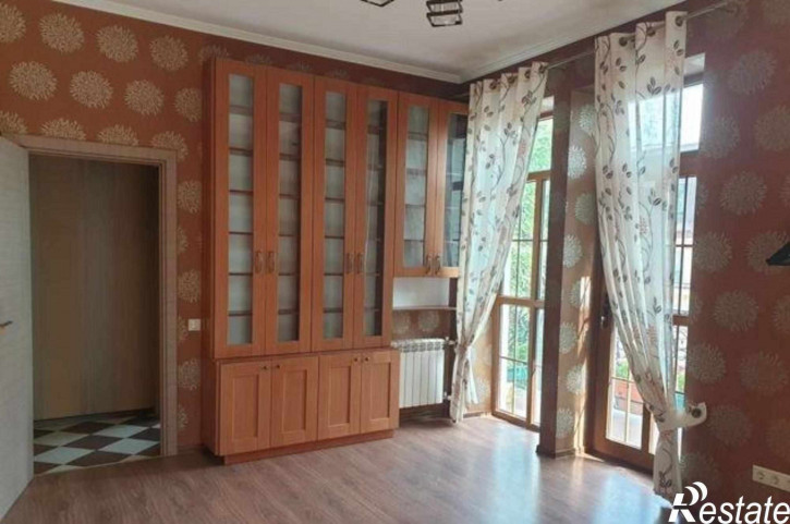 3-комн квартира Соборный переулок, 45