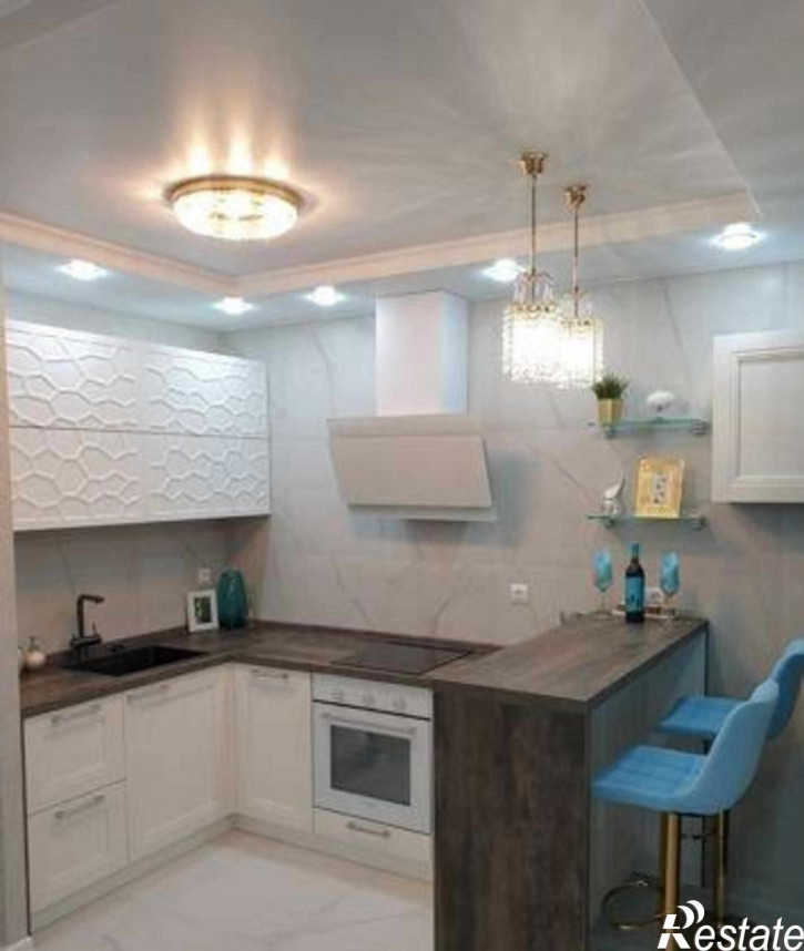 3-комн квартира проспект Горшкова, 6А