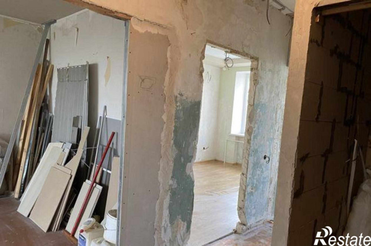 3-комн квартира улица Профинтерна, 11