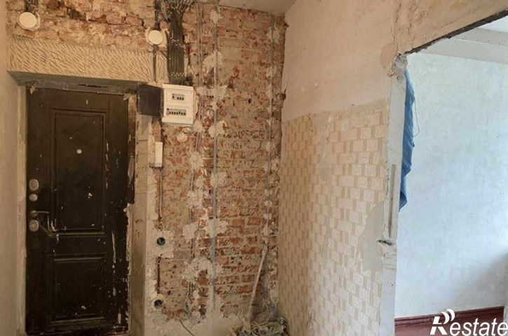 3-комн квартира улица Профинтерна, 11