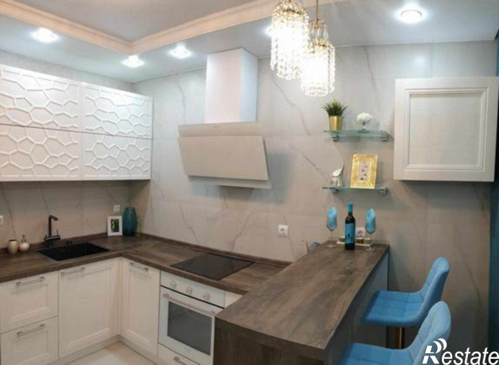 3-комн квартира проспект Горшкова, 6А