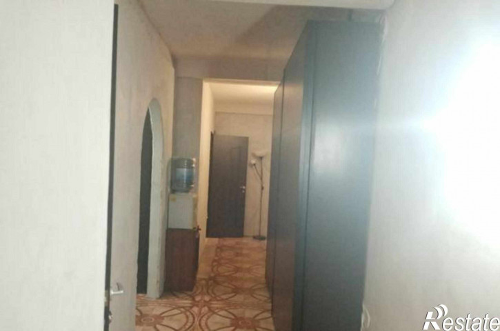 3-комн квартира улица Оганова, 15