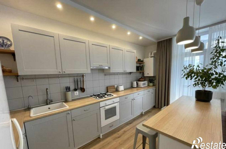 3-комн квартира улица Богданова, 77