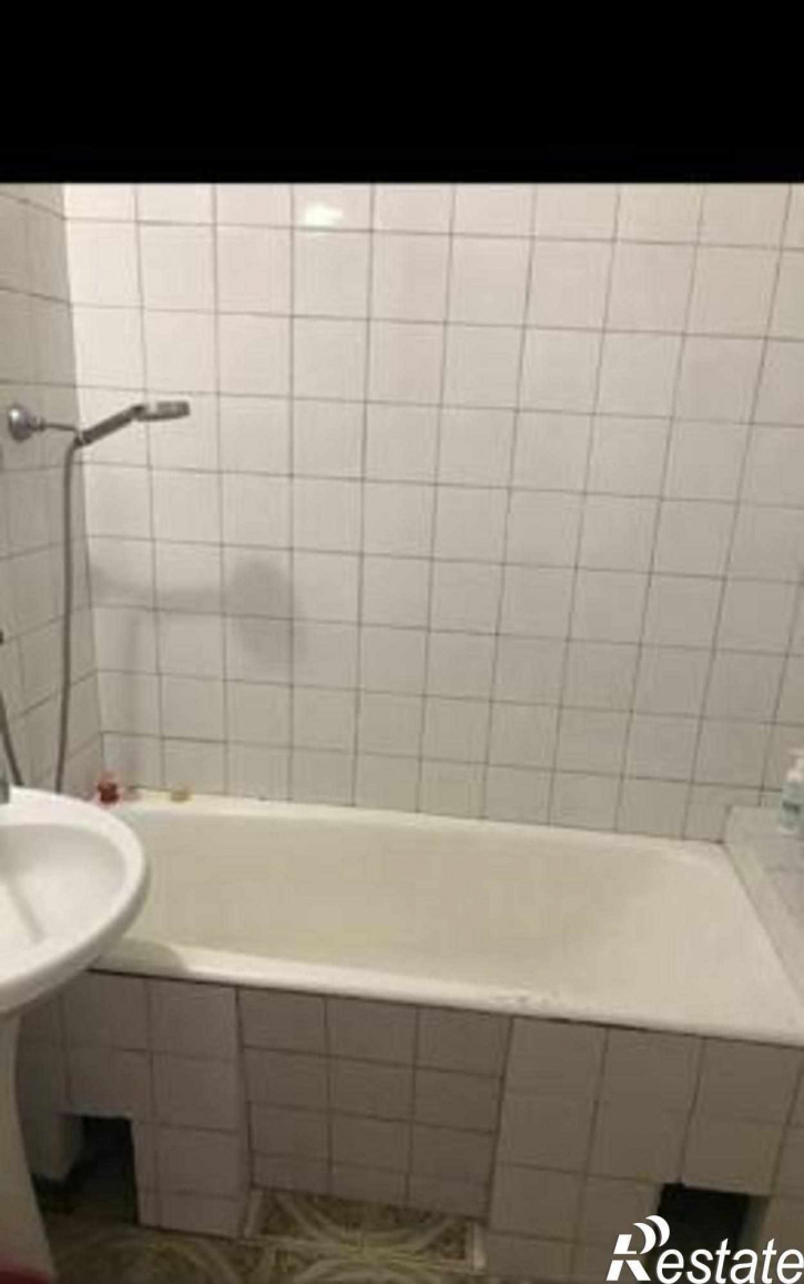 3-комн квартира улица Малиновского, 36