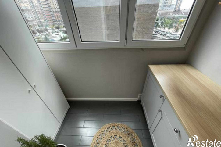 3-комн квартира улица Богданова, 77