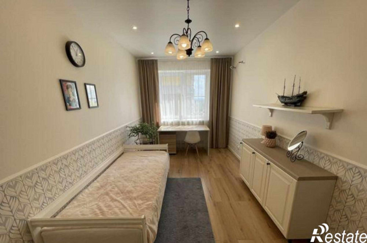 3-комн квартира улица Богданова, 77