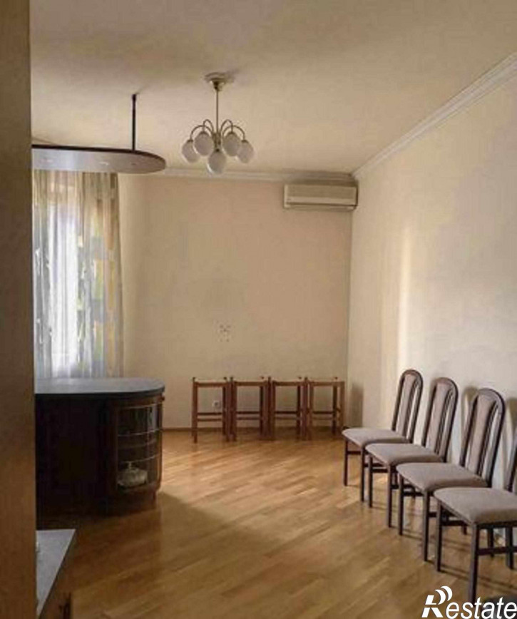 3-комн квартира проспект Космонавтов, 27/6