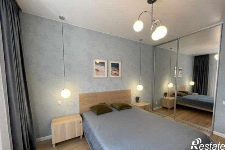 3-комн квартира улица Богданова, 77